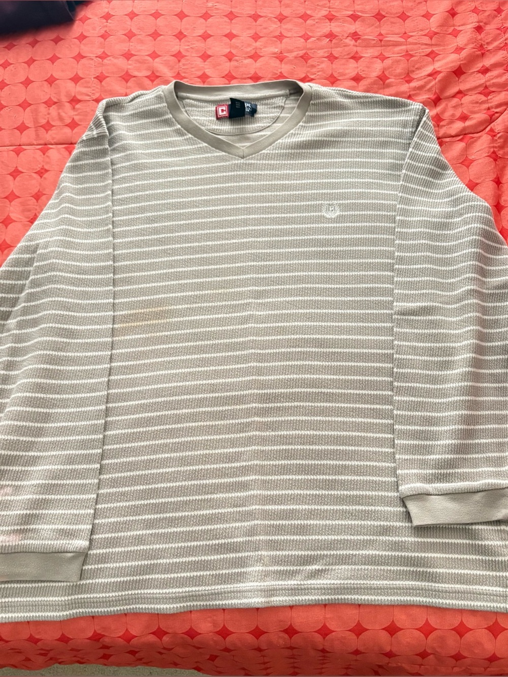 Chaps Men's Beige and White Striped V-Neck Sweater